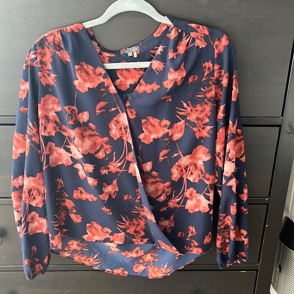 Vince Camuto floral top
